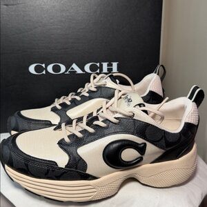 Coach Women's Black and Cream Athletic Sneakers